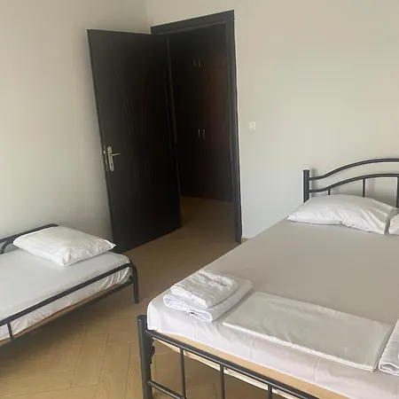 Nikol House Apartmán *
